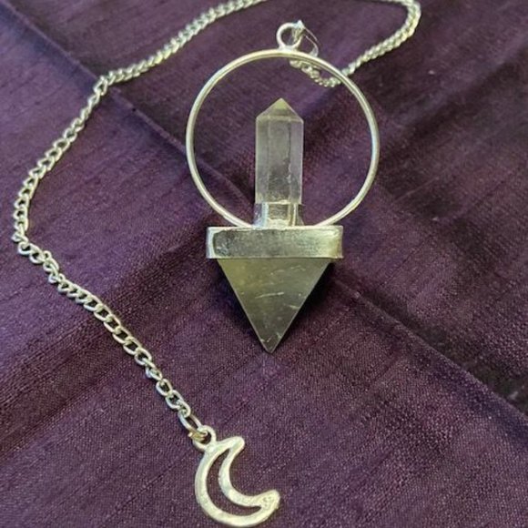 🌜 Clear Quartz Pendulum & Pendulum Board 🌛 - Picture 8 of 10